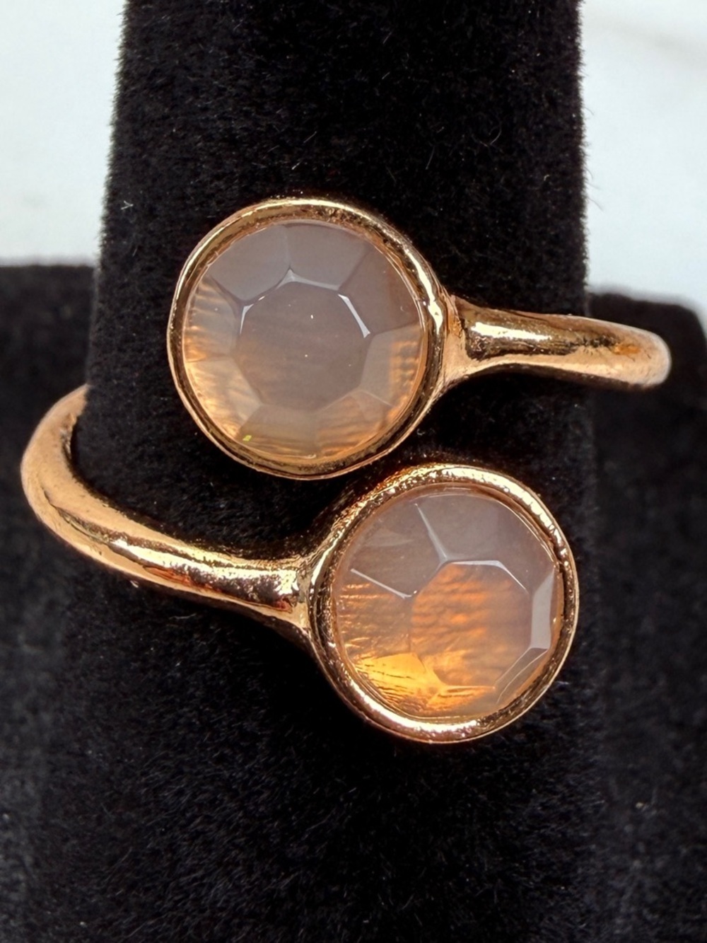 Pretty lightweight Goldtone costume ring size 6 1/2
